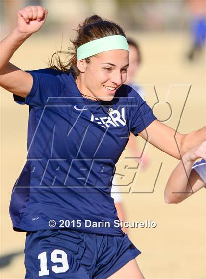 Thumbnail 2 in Perry vs. Skyline (Dobson Mustang Classic) photogallery.