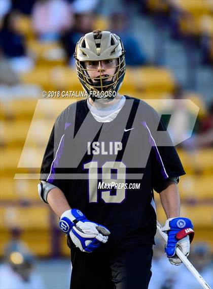 Thumbnail 1 in Islip vs. Pelham Memorial (NYSPHSAA Class C East Semifinal) photogallery.