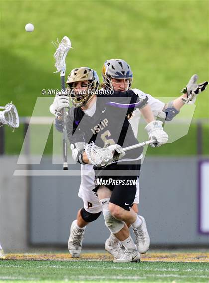 Thumbnail 2 in Islip vs. Pelham Memorial (NYSPHSAA Class C East Semifinal) photogallery.