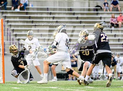 Thumbnail 1 in Islip vs. Pelham Memorial (NYSPHSAA Class C East Semifinal) photogallery.