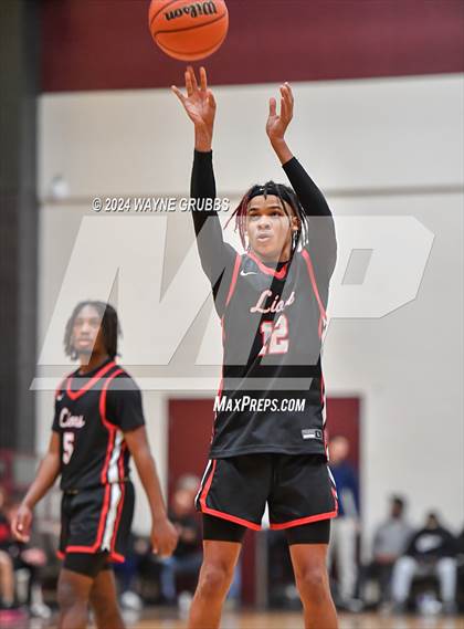 Thumbnail 2 in Chapel Hill vs. Kountze (Holiday Hoops Tournament) photogallery.