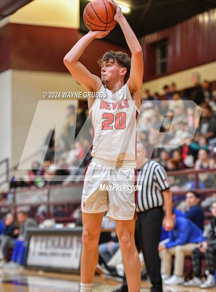 Thumbnail 3 in Chapel Hill vs. Kountze (Holiday Hoops Tournament) photogallery.