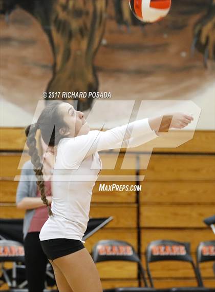 Thumbnail 2 in Dinuba @ Selma photogallery.