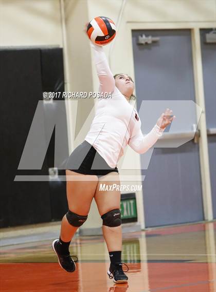 Thumbnail 3 in Dinuba @ Selma photogallery.
