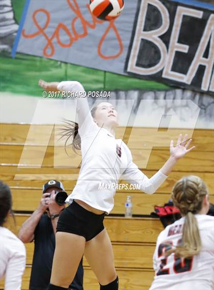 Thumbnail 3 in Dinuba @ Selma photogallery.