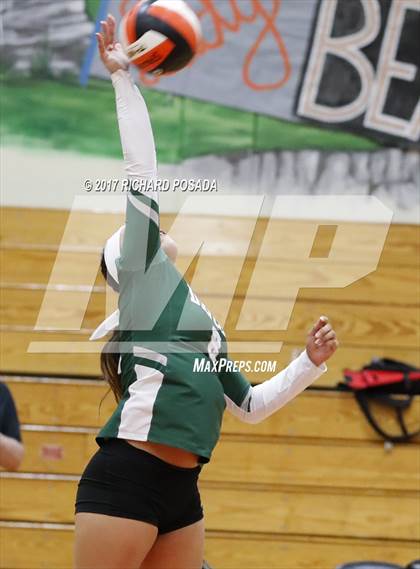 Thumbnail 3 in Dinuba @ Selma photogallery.