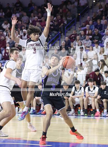 Thumbnail 3 in Georgetown vs Monument Mountain (MIAA Division 4 Final) photogallery.