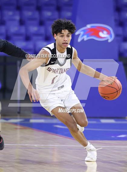 Thumbnail 2 in Georgetown vs Monument Mountain (MIAA Division 4 Final) photogallery.