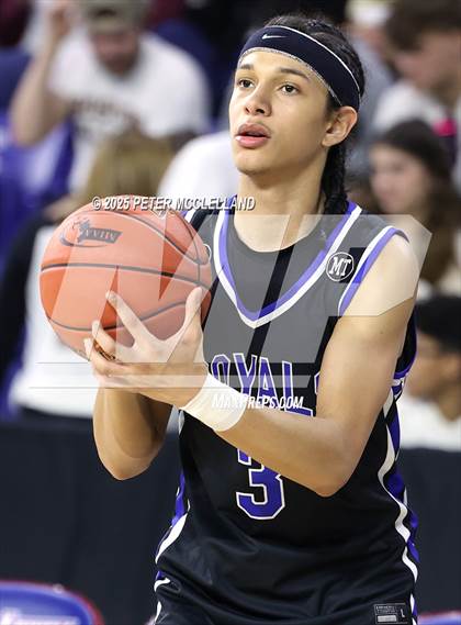 Thumbnail 2 in Georgetown vs Monument Mountain (MIAA Division 4 Final) photogallery.