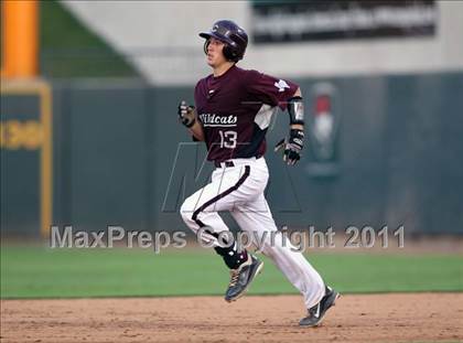 Thumbnail 1 in Calallen vs. Poteet (UIL 4A Semifinal) photogallery.