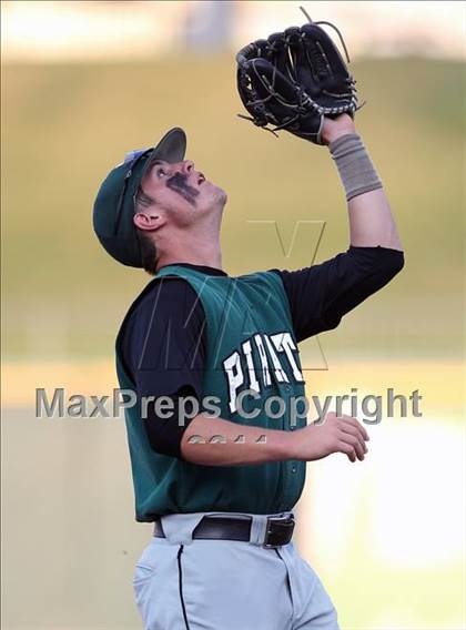 Thumbnail 3 in Calallen vs. Poteet (UIL 4A Semifinal) photogallery.