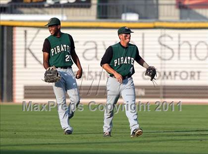 Thumbnail 3 in Calallen vs. Poteet (UIL 4A Semifinal) photogallery.