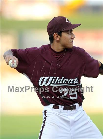 Thumbnail 2 in Calallen vs. Poteet (UIL 4A Semifinal) photogallery.