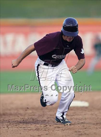 Thumbnail 3 in Calallen vs. Poteet (UIL 4A Semifinal) photogallery.