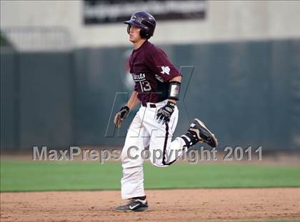 Thumbnail 3 in Calallen vs. Poteet (UIL 4A Semifinal) photogallery.