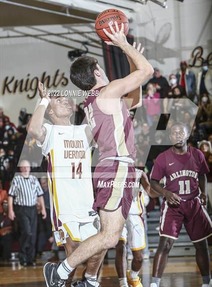 Thumbnail 2 in Arlington vs Mount Vernon (Section 1 Class AA Semifinal) photogallery.