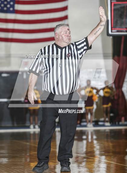 Thumbnail 2 in Arlington vs Mount Vernon (Section 1 Class AA Semifinal) photogallery.