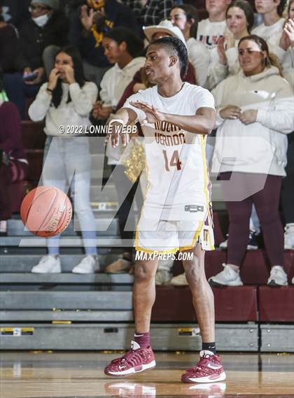 Thumbnail 2 in Arlington vs Mount Vernon (Section 1 Class AA Semifinal) photogallery.