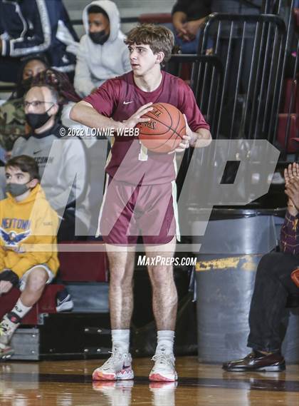 Thumbnail 3 in Arlington vs Mount Vernon (Section 1 Class AA Semifinal) photogallery.