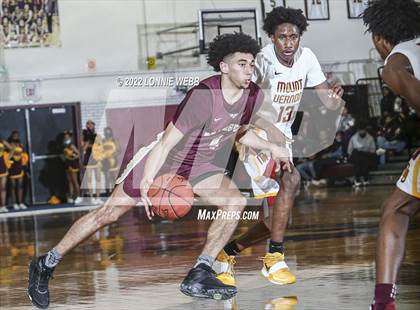 Thumbnail 1 in Arlington vs Mount Vernon (Section 1 Class AA Semifinal) photogallery.