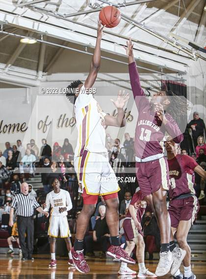 Thumbnail 3 in Arlington vs Mount Vernon (Section 1 Class AA Semifinal) photogallery.