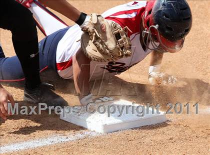 Thumbnail 1 in Pomona Catholic vs. Bellarmine-Jefferson (CIF SS D7 Final) photogallery.