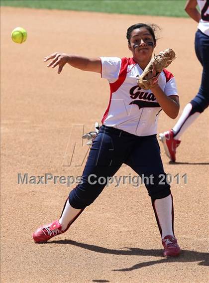Thumbnail 3 in Pomona Catholic vs. Bellarmine-Jefferson (CIF SS D7 Final) photogallery.