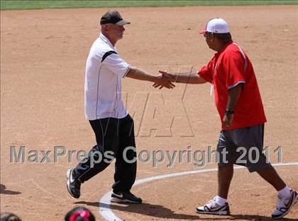 Thumbnail 1 in Pomona Catholic vs. Bellarmine-Jefferson (CIF SS D7 Final) photogallery.