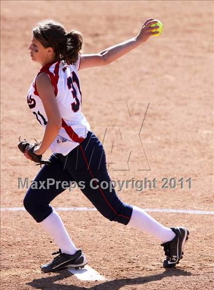 Thumbnail 1 in Pomona Catholic vs. Bellarmine-Jefferson (CIF SS D7 Final) photogallery.
