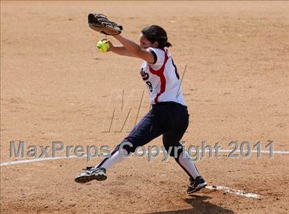 Thumbnail 2 in Pomona Catholic vs. Bellarmine-Jefferson (CIF SS D7 Final) photogallery.