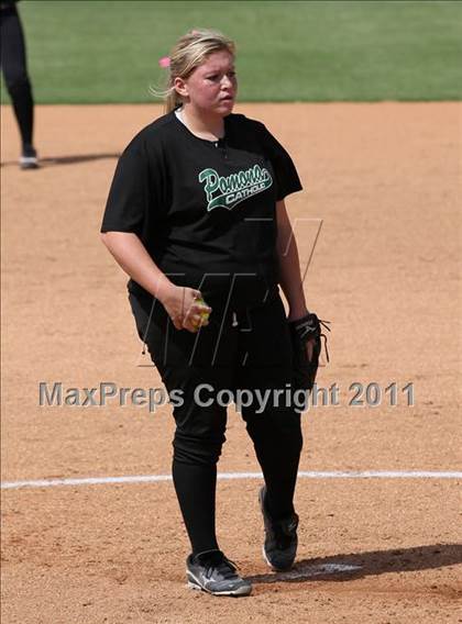 Thumbnail 3 in Pomona Catholic vs. Bellarmine-Jefferson (CIF SS D7 Final) photogallery.