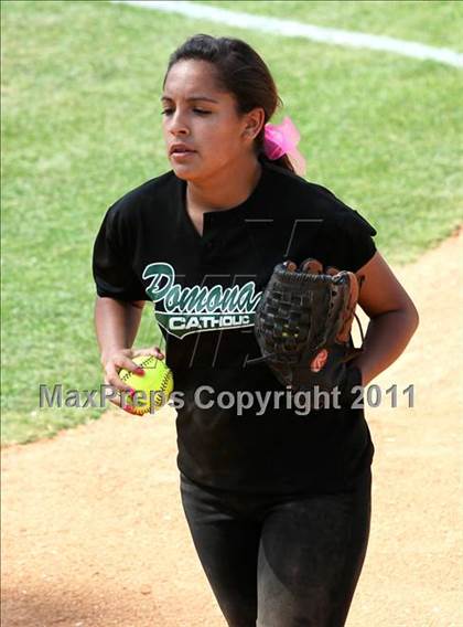 Thumbnail 3 in Pomona Catholic vs. Bellarmine-Jefferson (CIF SS D7 Final) photogallery.