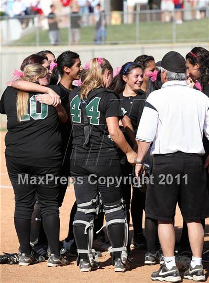 Thumbnail 3 in Pomona Catholic vs. Bellarmine-Jefferson (CIF SS D7 Final) photogallery.