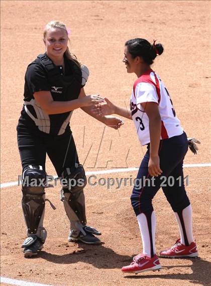 Thumbnail 1 in Pomona Catholic vs. Bellarmine-Jefferson (CIF SS D7 Final) photogallery.
