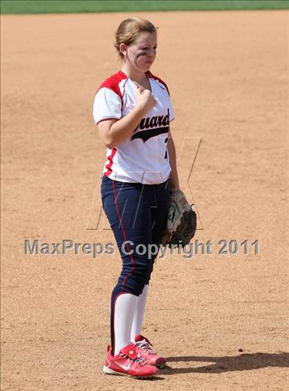 Thumbnail 3 in Pomona Catholic vs. Bellarmine-Jefferson (CIF SS D7 Final) photogallery.