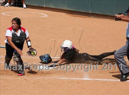 Thumbnail 1 in Pomona Catholic vs. Bellarmine-Jefferson (CIF SS D7 Final) photogallery.