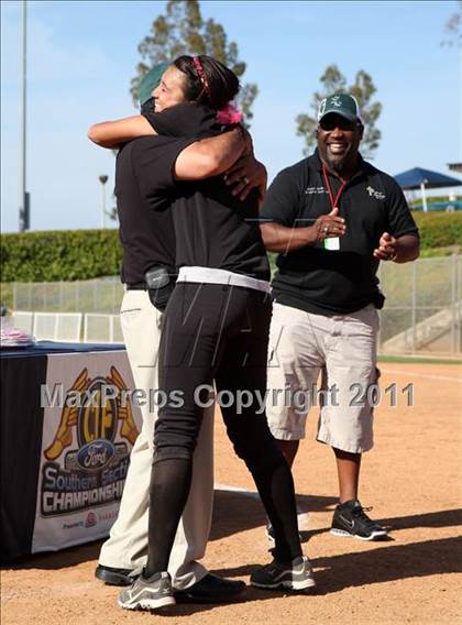 Thumbnail 3 in Pomona Catholic vs. Bellarmine-Jefferson (CIF SS D7 Final) photogallery.