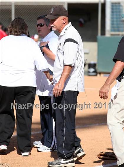 Thumbnail 1 in Pomona Catholic vs. Bellarmine-Jefferson (CIF SS D7 Final) photogallery.