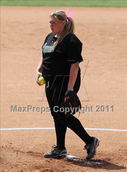 Thumbnail 3 in Pomona Catholic vs. Bellarmine-Jefferson (CIF SS D7 Final) photogallery.