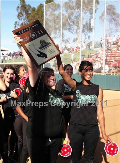 Thumbnail 1 in Pomona Catholic vs. Bellarmine-Jefferson (CIF SS D7 Final) photogallery.