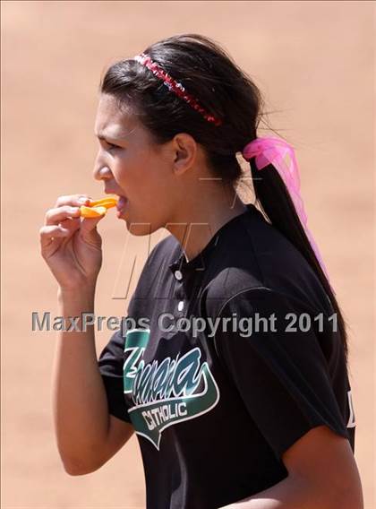 Thumbnail 1 in Pomona Catholic vs. Bellarmine-Jefferson (CIF SS D7 Final) photogallery.