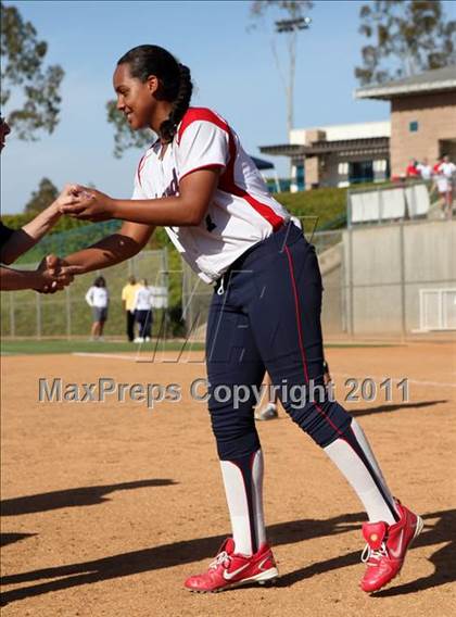 Thumbnail 3 in Pomona Catholic vs. Bellarmine-Jefferson (CIF SS D7 Final) photogallery.