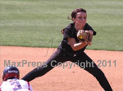 Thumbnail 1 in Pomona Catholic vs. Bellarmine-Jefferson (CIF SS D7 Final) photogallery.