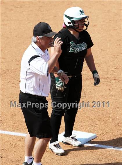Thumbnail 1 in Pomona Catholic vs. Bellarmine-Jefferson (CIF SS D7 Final) photogallery.