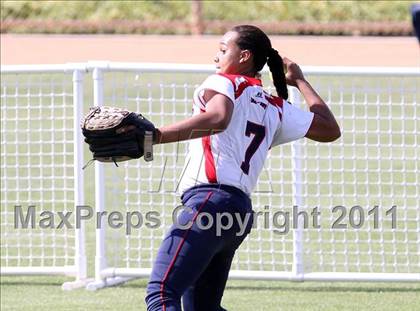 Thumbnail 2 in Pomona Catholic vs. Bellarmine-Jefferson (CIF SS D7 Final) photogallery.