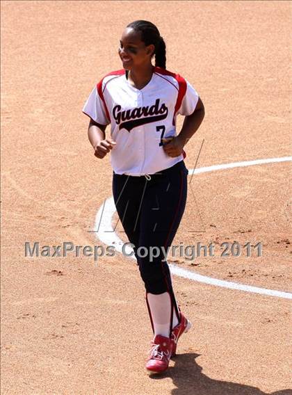 Thumbnail 3 in Pomona Catholic vs. Bellarmine-Jefferson (CIF SS D7 Final) photogallery.