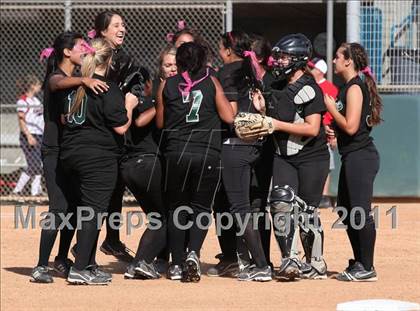 Thumbnail 2 in Pomona Catholic vs. Bellarmine-Jefferson (CIF SS D7 Final) photogallery.