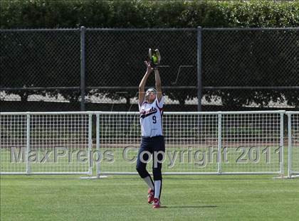 Thumbnail 3 in Pomona Catholic vs. Bellarmine-Jefferson (CIF SS D7 Final) photogallery.