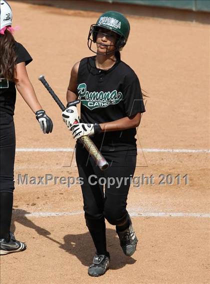 Thumbnail 3 in Pomona Catholic vs. Bellarmine-Jefferson (CIF SS D7 Final) photogallery.