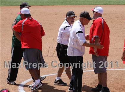 Thumbnail 2 in Pomona Catholic vs. Bellarmine-Jefferson (CIF SS D7 Final) photogallery.